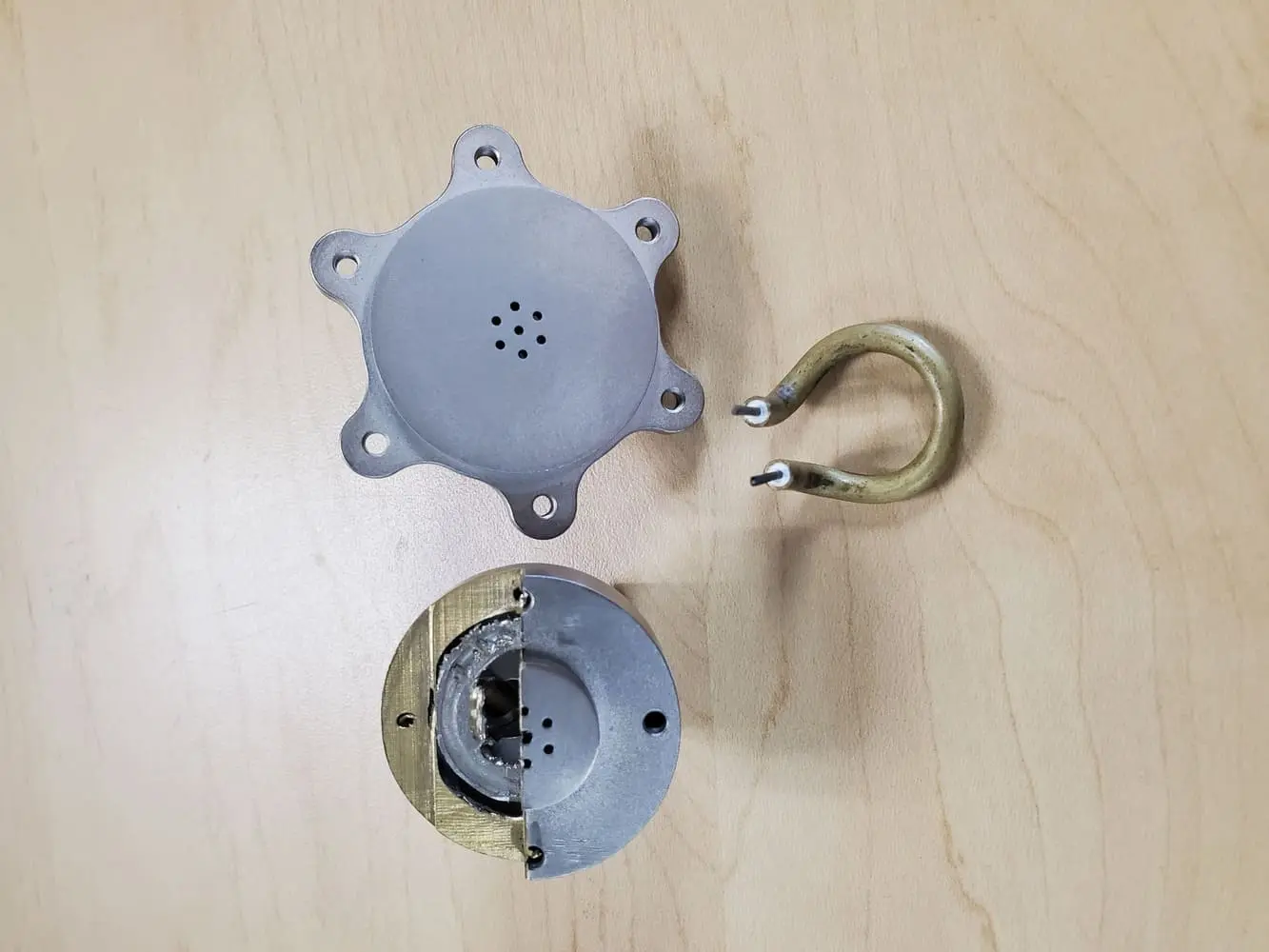 Flush static port heater
